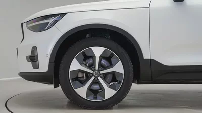 2024  Volvo XC40 B4 Ultimate Dark | GCC Specs | Volvo Active Warranty February 2029-10