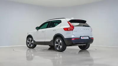 2024  Volvo XC40 B4 Ultimate Dark | GCC Specs | Volvo Active Warranty February 2029-1
