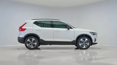2024  Volvo XC40 B4 Ultimate Dark | GCC Specs | Volvo Active Warranty February 2029-2