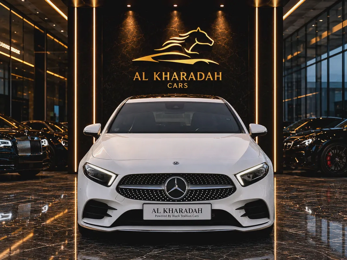 Mercedes-Benz A250 AMG Line | 2018 | GCC | 113,000 km | White / Red Interior-2-2