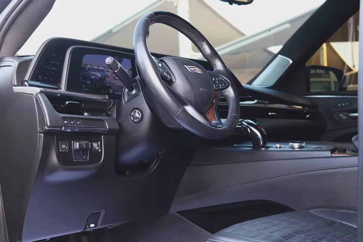 Cadillac Escalade Platinum 2023 600 Full Option-13-13