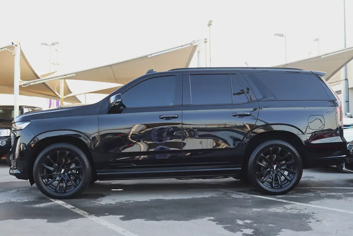 Cadillac Escalade Platinum 2023 600 Full Option-3-3