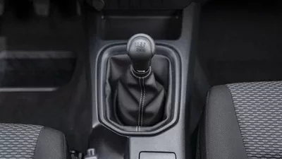 Toyota Hilux GL -12