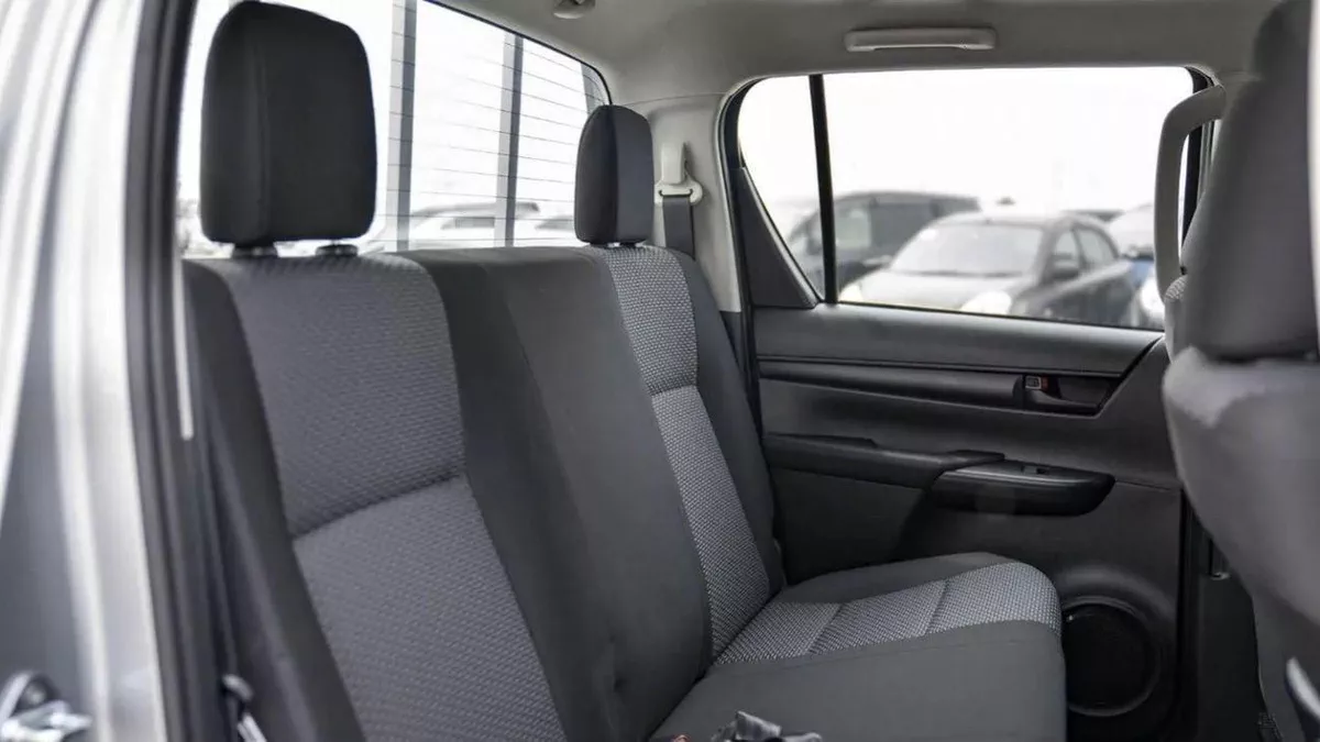 Toyota Hilux GL -10-0