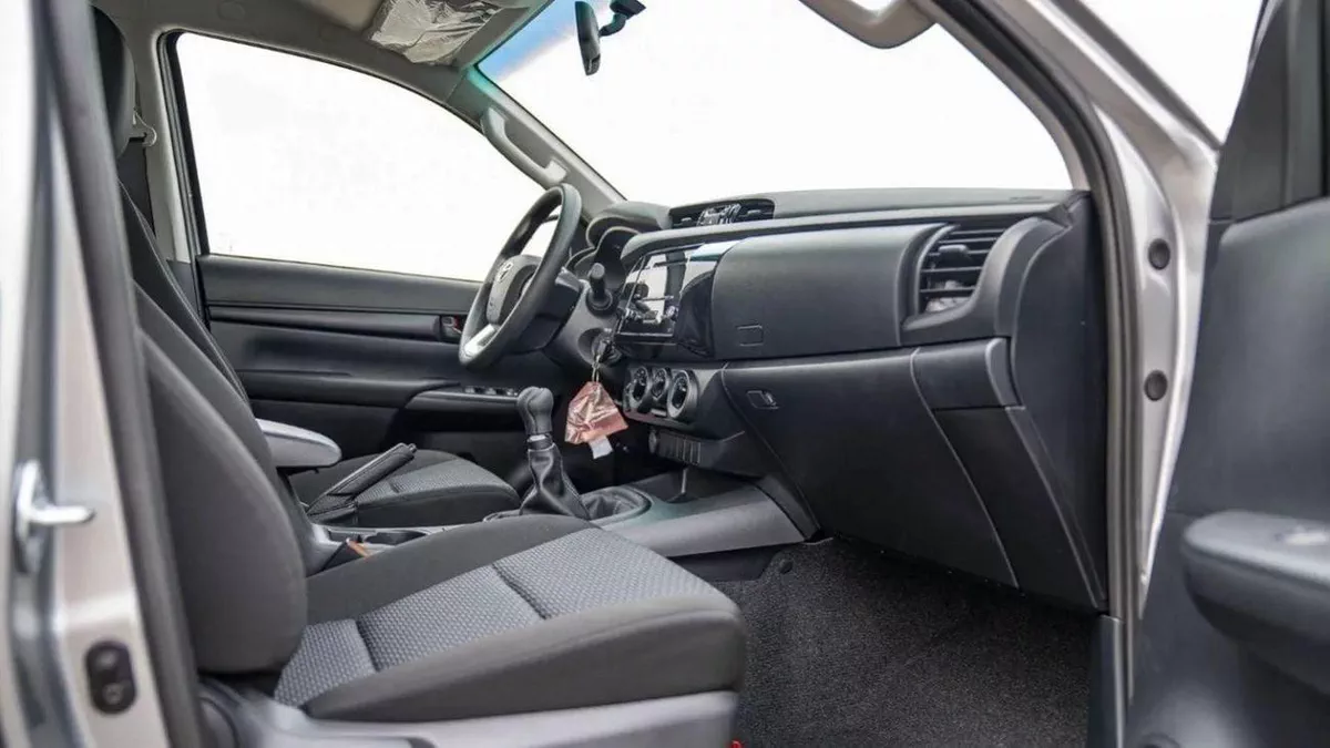 Toyota Hilux GL -7-0