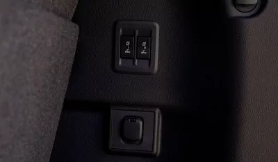 Toyota Prado GXR TOYOTA PRADO 250 LUXURY  2.8D AT MY2024 – GREY-15