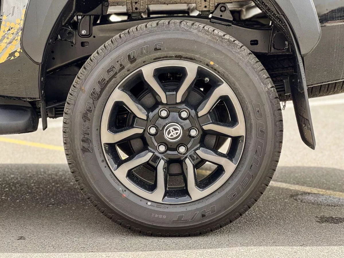 Toyota Hilux Hilux Adventure 2.8L Diesel EXPORT ONLY - HILUX ADVENTURE 2.8L DSL (WITH AIR COMPRESSOR)-10-0