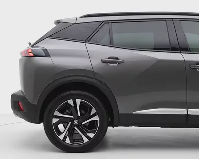 Peugeot 2008 GT 2023 | GCC Specs | 2 Keys | AED 1,175 / Monthly-4