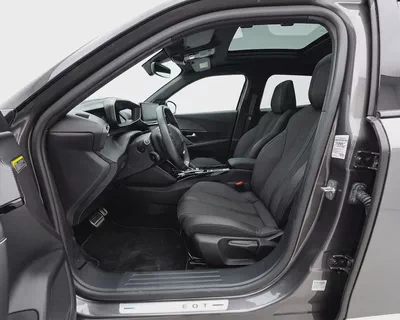 Peugeot 2008 GT 2023 | GCC Specs | 2 Keys | AED 1,175 / Monthly-7