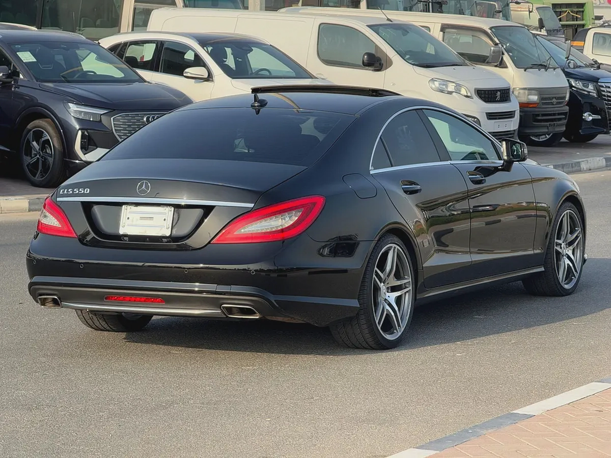 Mercedes Benz CLS550 AMG PKG 2012 97,000km - 4.5 Auction Grade - Japan Import - Clean Title-4-4