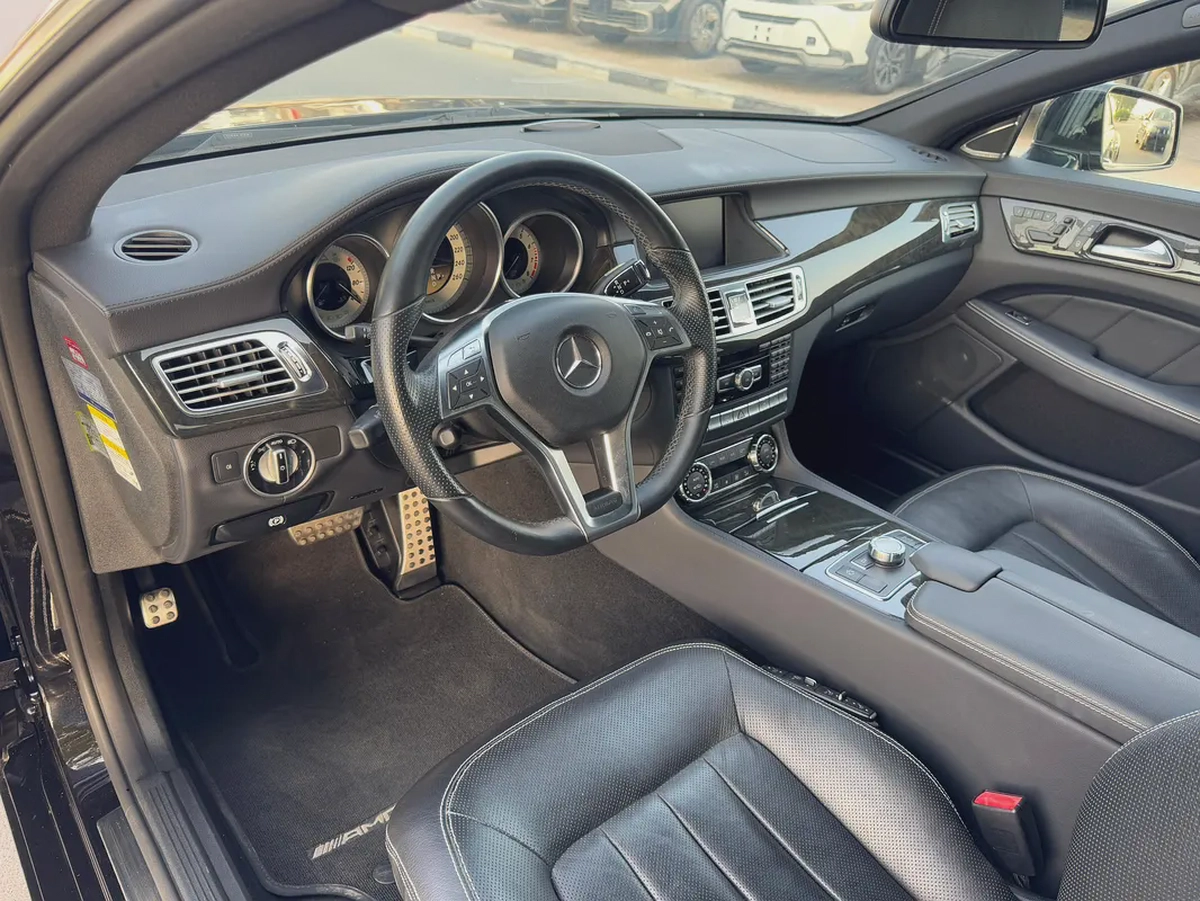 Mercedes Benz CLS550 AMG PKG 2012 97,000km - 4.5 Auction Grade - Japan Import - Clean Title-6-6