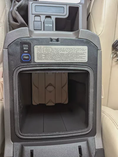 Toyota Prado VXR 2022 | GCC Specs | Full Option V6 Interior and Exterior Excellent Condition-18