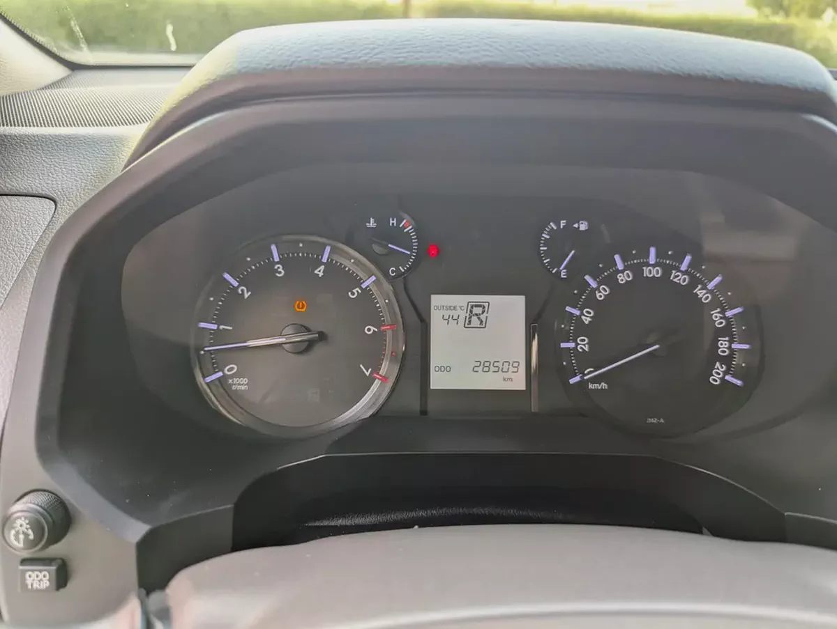 Toyota Prado VXR 2022 | GCC Specs | Full Option V6 Interior and Exterior Excellent Condition-15-15