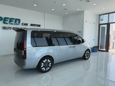 Hyundai Staria Premium 2022 Korean Specs-10