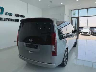 Hyundai Staria Premium 2022 Korean Specs-8