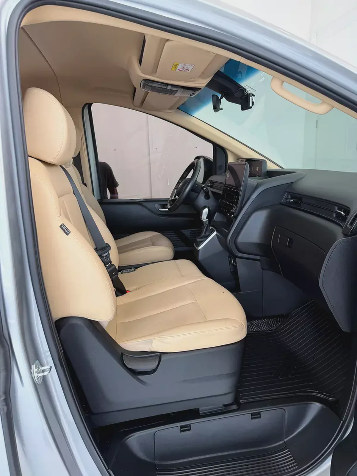 Hyundai Staria Premium 2022 Korean Specs-5-5