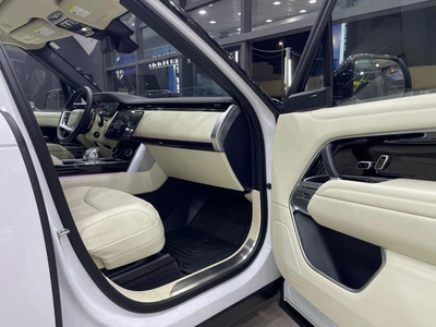 Land Rover Range Rover First Edition P400 3.0L-13
