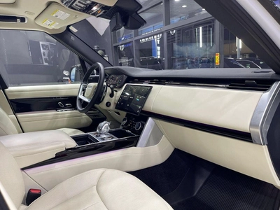 Land Rover Range Rover First Edition P400 3.0L-14