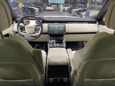 Land Rover Range Rover First Edition P400 3.0L-15