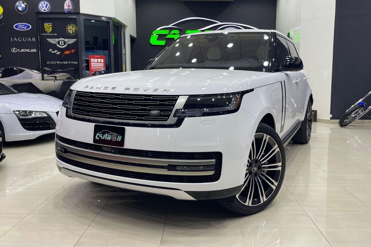 Land Rover Range Rover First Edition P400 3.0L-1-1
