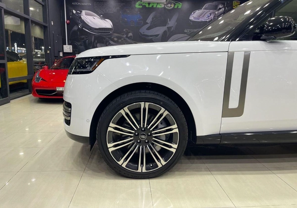 Land Rover Range Rover First Edition P400 3.0L