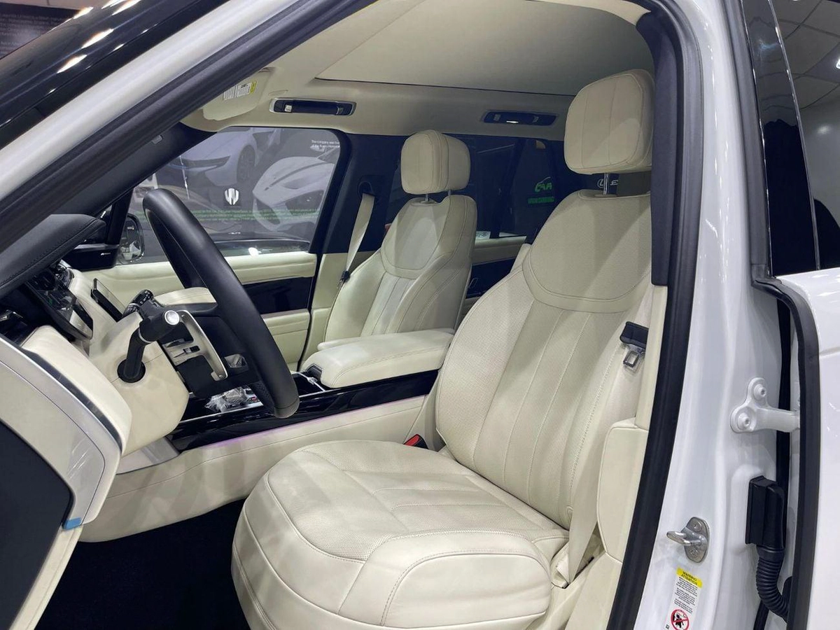 Land Rover Range Rover First Edition P400 3.0L-9-9