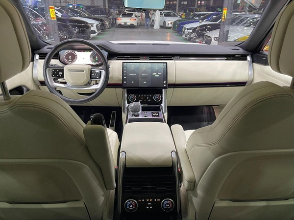 Land Rover Range Rover First Edition P400 3.0L