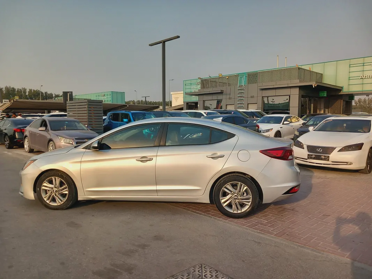 Hyundai Elantra 2019 - American Specs-4-4