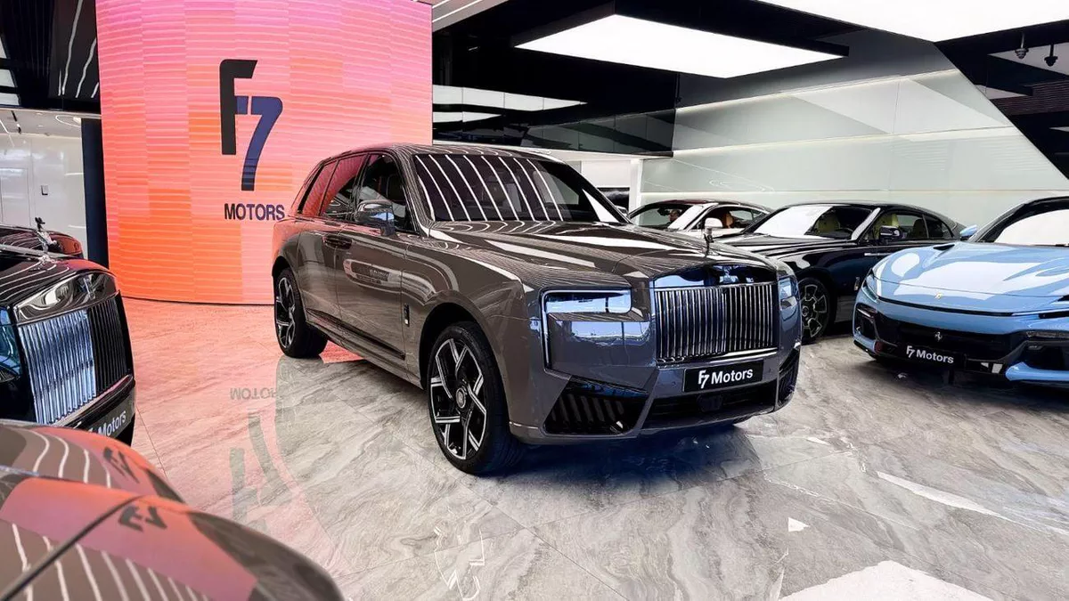 Rolls Royce Cullinan BLACK BADGE - Rolls Royce Cullinan 2025
