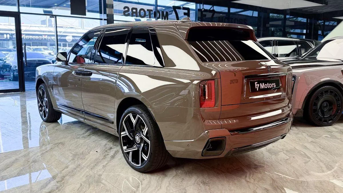 Rolls Royce Cullinan BLACK BADGE - Rolls Royce Cullinan 2025-20-0