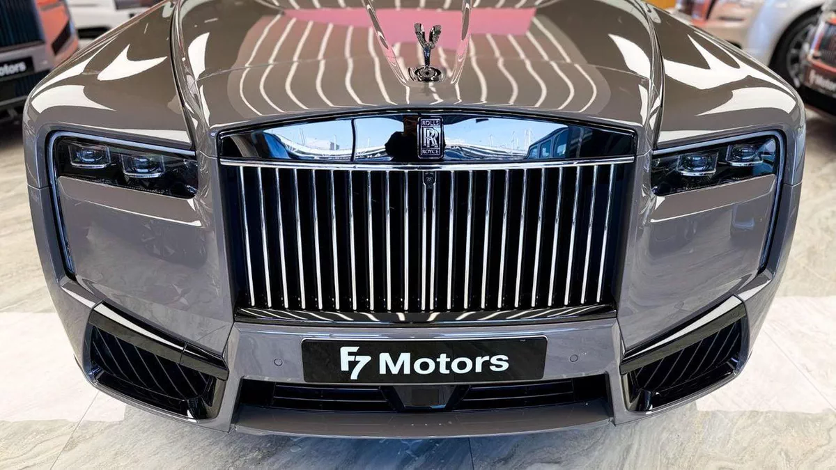 Rolls Royce Cullinan BLACK BADGE - Rolls Royce Cullinan 2025-3-0