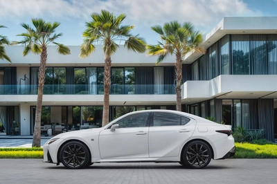 4,289 P.M |  IS 350 F Sport Prestige | 0% Downpayment | Lexus Warranty!-1