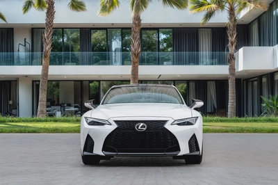 4,289 P.M |  IS 350 F Sport Prestige | 0% Downpayment | Lexus Warranty!-3
