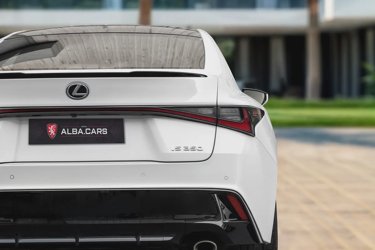 4,289 P.M |  IS 350 F Sport Prestige | 0% Downpayment | Lexus Warranty!-5-5