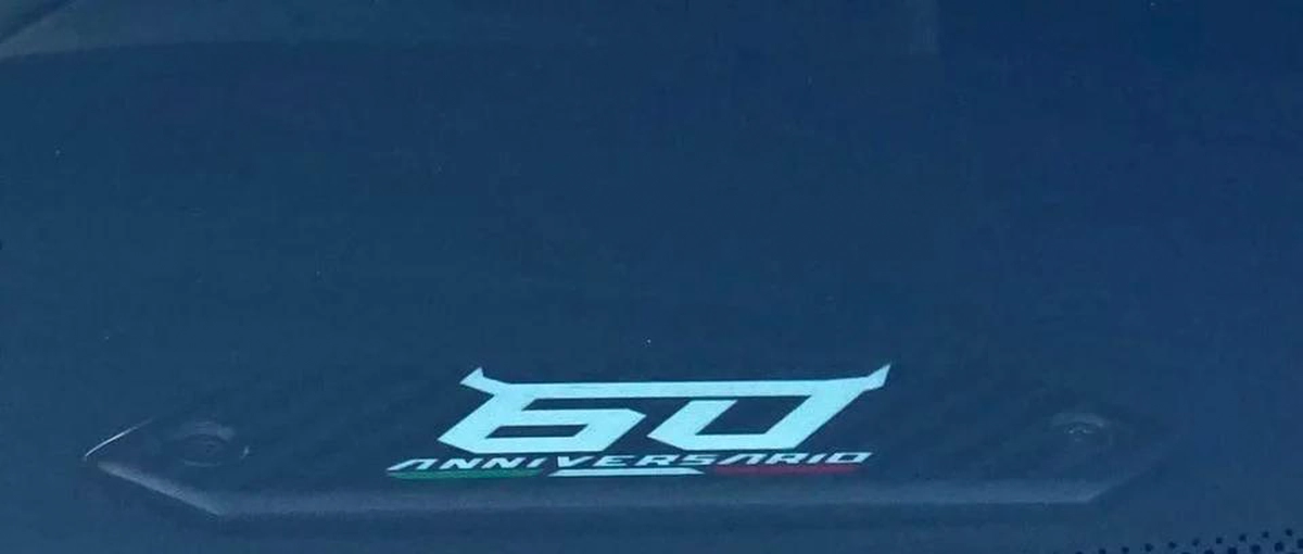 Lamborghini Urus S 4.0T V8 S Canadian Specs Original paint 2023 - AED 880,000 (AED 925,000)-4-4