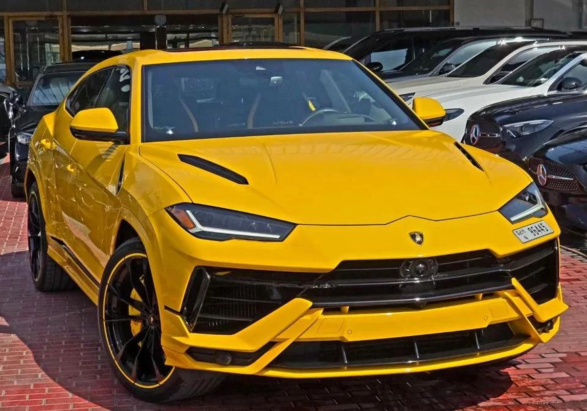 Lamborghini Urus S 4.0T V8 S Canadian Specs Original paint 2023 - AED 880,000 (AED 925,000)-5-5