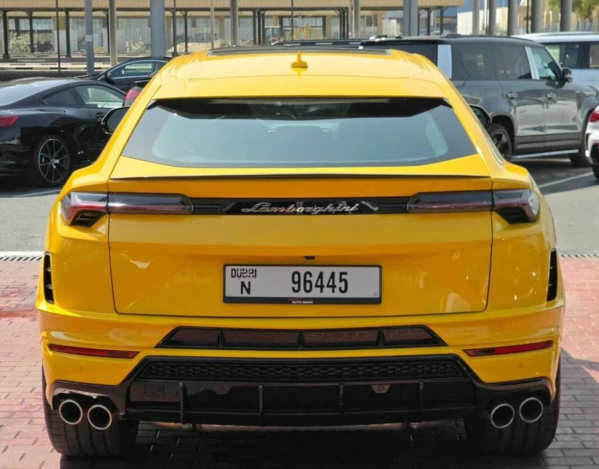Lamborghini Urus S 4.0T V8 S Canadian Specs Original paint 2023 - AED 880,000 (AED 925,000)-12-12