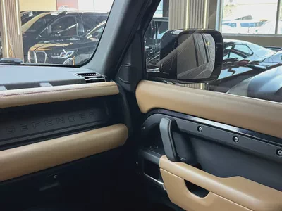 2025 Land Rover Defender P500 V8 - American Specs - Brand New-7