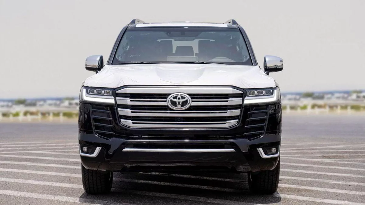 Toyota Land Cruiser VXR LC300 VXR 3.5L PETROL TWIN TURPO MY2025-3-0