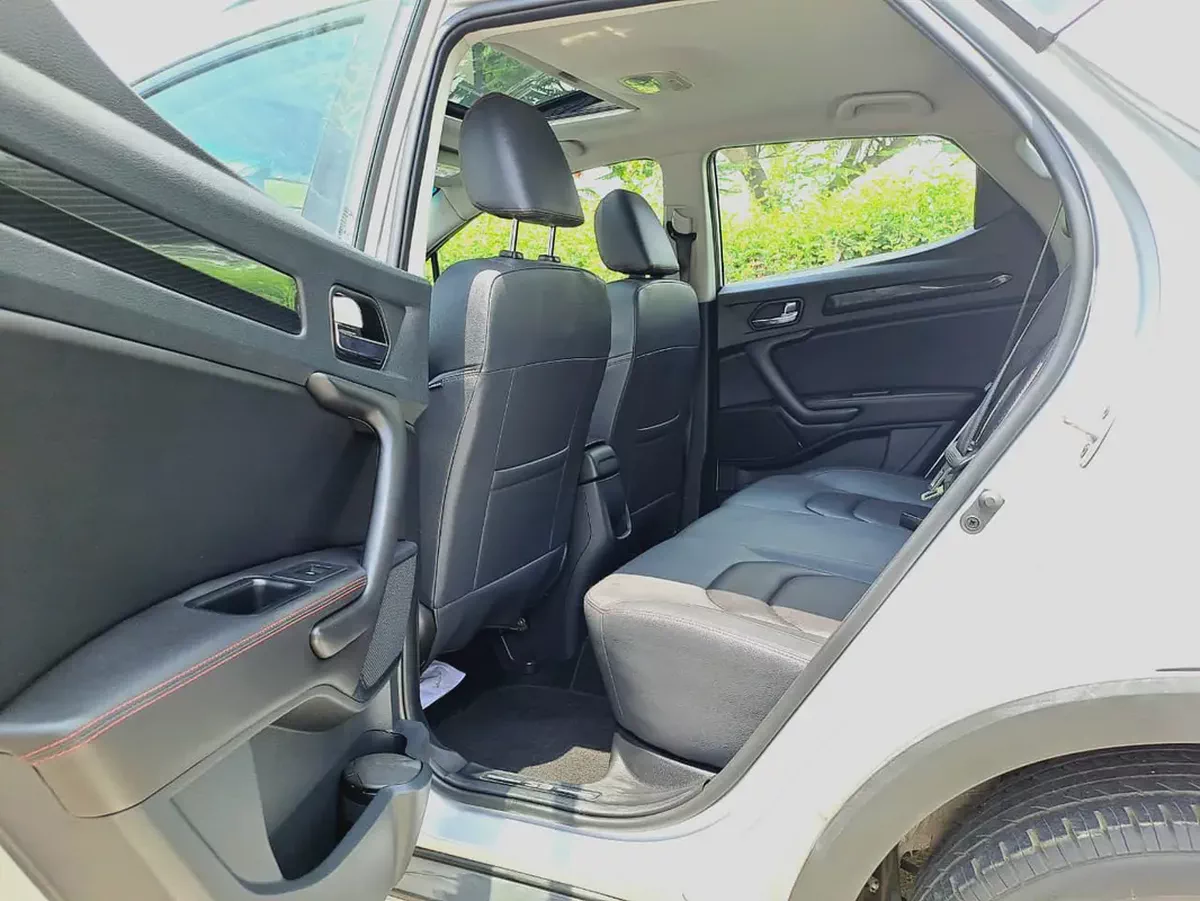 444-Monthly l GCC l Sunroof, Leather, Cruise l Accident Free-12-12