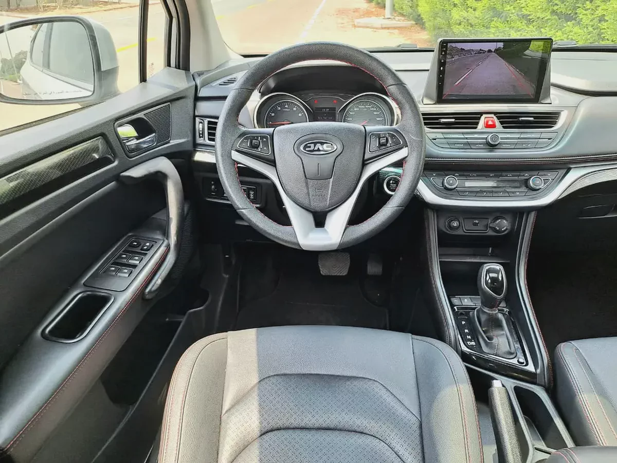 444-Monthly l GCC l Sunroof, Leather, Cruise l Accident Free-8-8