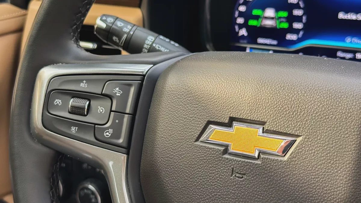 Chevrolet Tahoe Premier 2023 GCC 6.2L V8 Agency Warranty Full Service History Low Mileage-6-6