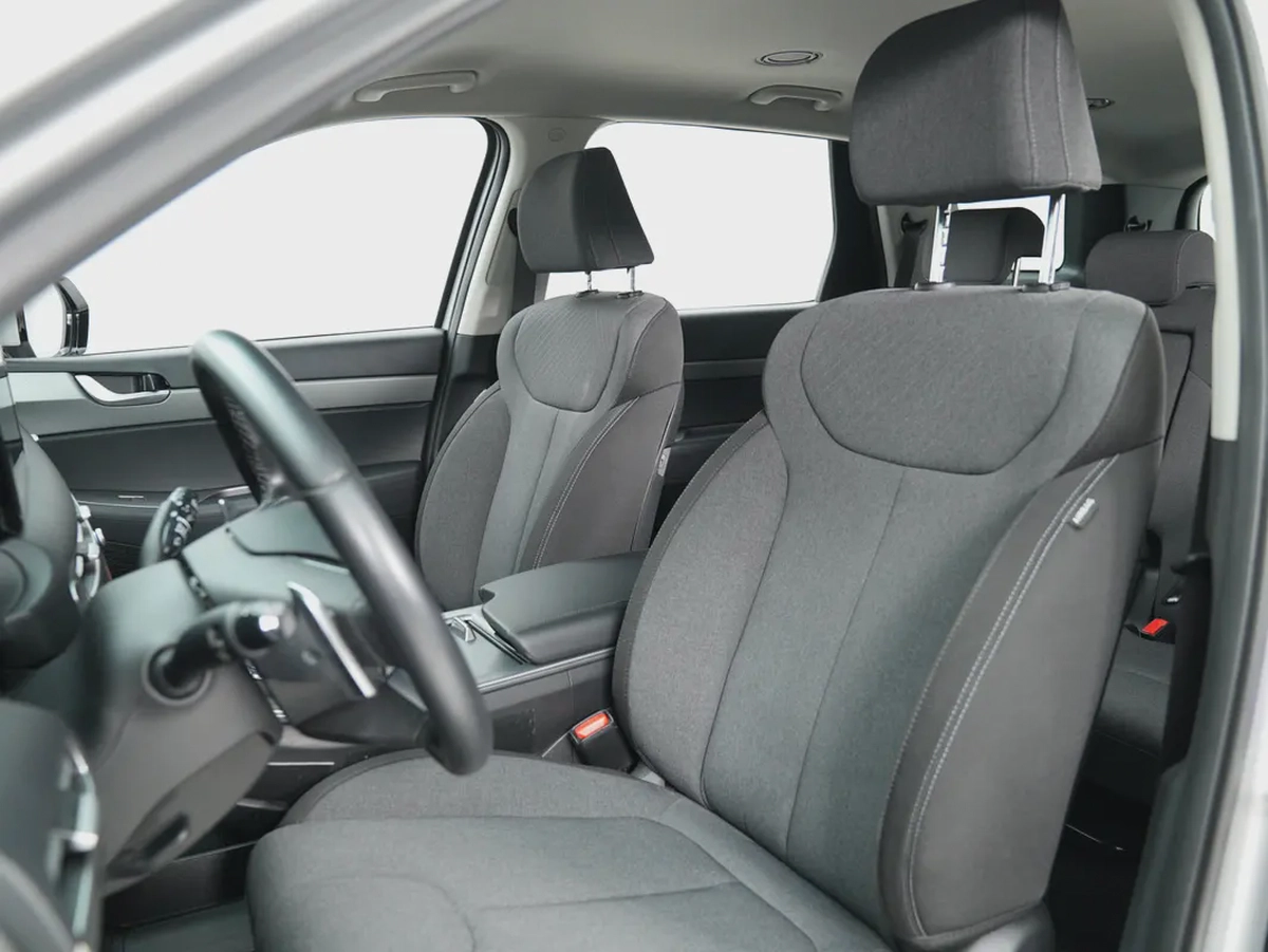 2025 Hyundai Palisade SE | GCC Specs | Low Mileage-8-8