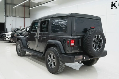 2019 JEEP WRANGLER UNLIMITED SPORTS IN EXCELLENT CONDITION-4