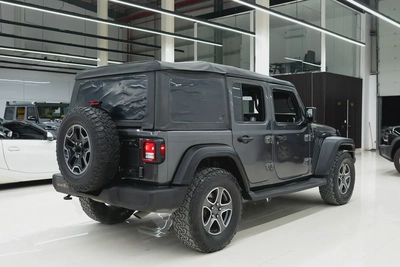 2019 JEEP WRANGLER UNLIMITED SPORTS IN EXCELLENT CONDITION-5