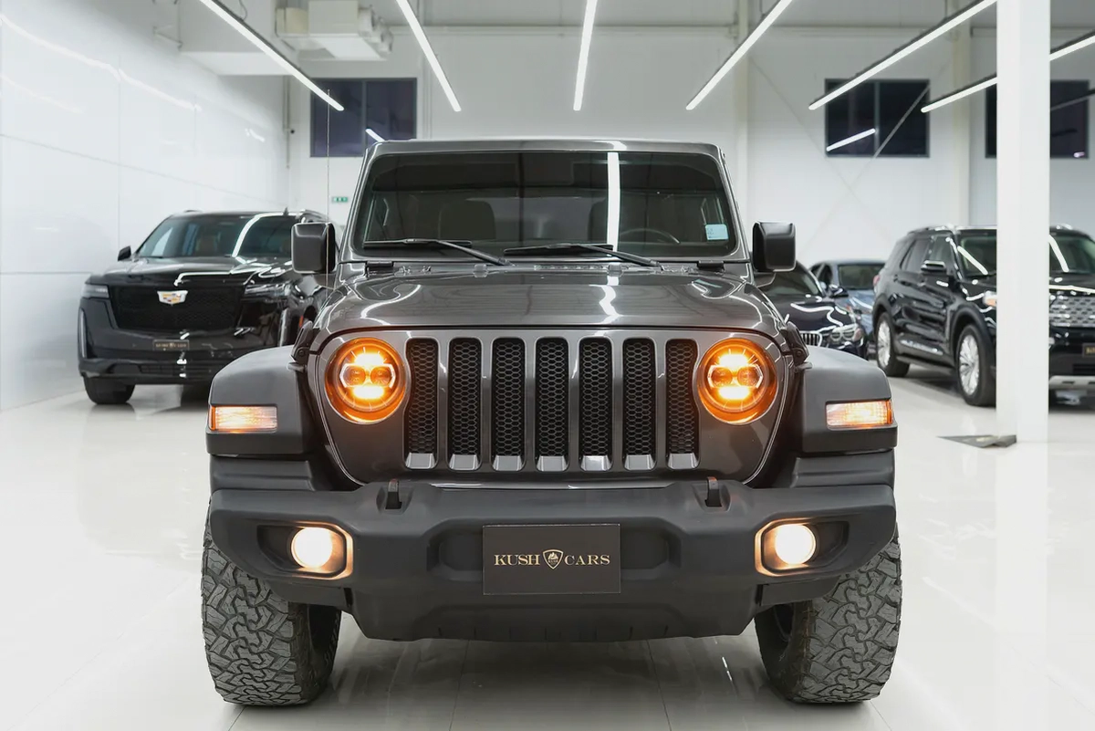 2019 JEEP WRANGLER UNLIMITED SPORTS IN EXCELLENT CONDITION