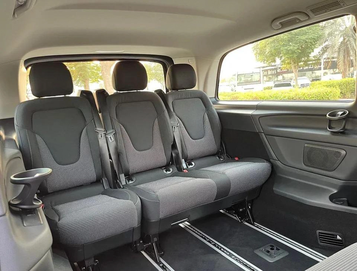 Mercedes Benz V300 5 years Warranty 2025 GCC - AED 285,000 (AED 309,000)-10-10
