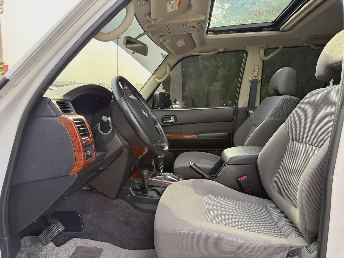 Nissan Safari 2016 model, Gulf specification, original paint, original factory condition-9-9