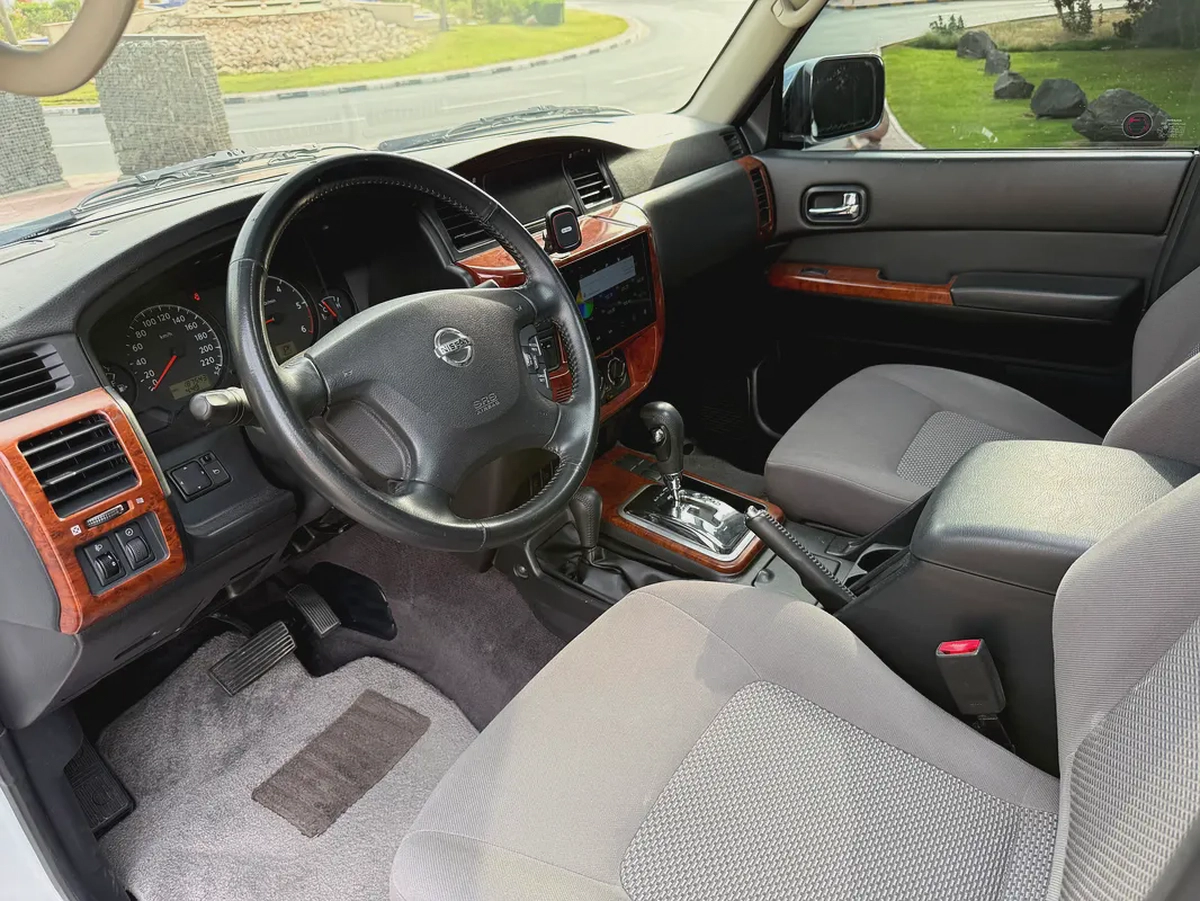 Nissan Safari 2016 model, Gulf specification, original paint, original factory condition-10-10