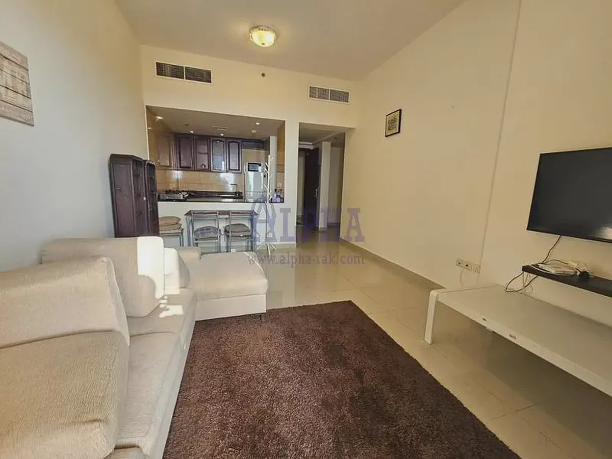 Mesmerizing Sea View! 1 Bedroom For Sale-2-2